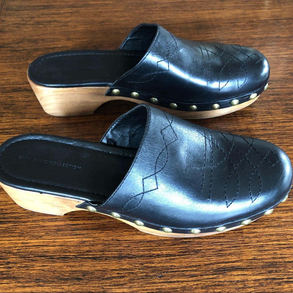 Zara Basic Collection black clogs.